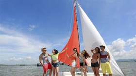 “Nóng” tour cự ly gần dịp lễ 2-9