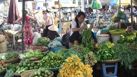 Hà Nội hiện có 454 chợ, chiếm khoảng 60% tổng mức lưu chuyển hàng hóa toàn thành phố