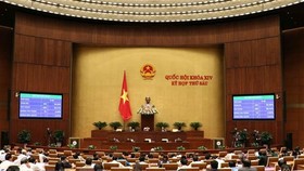 Toàn cảnh Quốc hội biểu quyết thông qua Nghị quyết về phân bổ ngân sách trung ương năm 2019 ngày 14/11. (Ảnh: Văn Điệp/TTXVN)