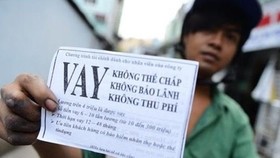 Tín dụng đen: Mang cả quan tài, vòng hoa để khủng bố người vay nợ