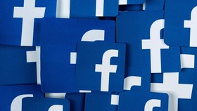 Nhật Bản thắt chặt quy định với Google, Facebook