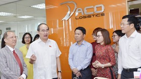 Gặp Bí thư Thành ủy TPHCM Nguyễn Thiện Nhân, doanh nghiệp “than” về thủ tục hành chính
