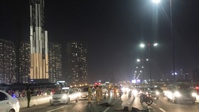 Hiện trường vụ tai nạn khiến 2 người tử vong. Ảnh: CHÍ THẠCH