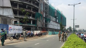 Công an phong tỏa hiện hiện trường. Ảnh: ĐAN NGUYÊN