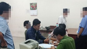 Đối tượng Thắng tại cơ quan công an. Ảnh: CHÍ THẠCH