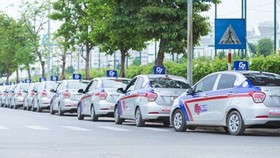 Liên minh taxi Việt cam kết không tăng giá giờ cao điểm