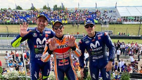 Marquez (giữa) và Rossi (trái) cùng với Vinales - 3 tay đua giành chiến thắng trên đất Đức