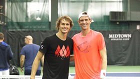 Anderson (phải) và Zverev, một thành viên của Tuyển châu Âu