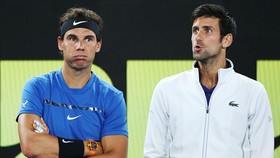 Nadal (trái) rút lui, Djokovic tránh phải "tương tàn" với Federer từ quá sớm