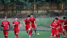 Đội tuyển Việt Nam sẵn sàng cho cuộc so tài cùng Malaysia. Ảnh: MINH HOÀNG