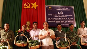Tặng sâm giống Ngọc Linh cho xã nghèo