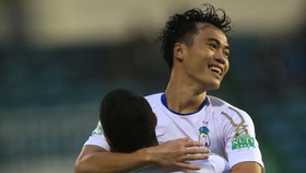 HAGL - Cần Thơ 3-1: Văn Toàn tỏa sáng