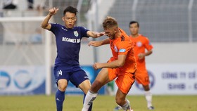 Becamex Bình Dương - Đà Nẵng 4-1: Chinedu Udoka lập cú đúp