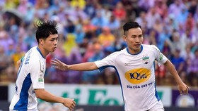 SLNA - HAGL 3-1: Công Phượng ghi bàn nhưng HAGL vẫn bại