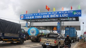 Trạm BOT Bến Lức đi vào hoạt động. Ảnh: KIẾN VĂN