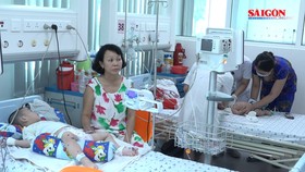 Bệnh tay chân miệng “tấn công” trẻ em