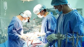 Bệnh viện Chợ Rẫy tiếp tục hỗ trợ kỹ thuật phẫu thuật tim nâng cao cho Bệnh viện Đa khoa Trung ương Cần Thơ