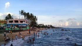 Huyện đảo Phú Quốc phát triển nhanh, giá đất được đẩy lên vùn vụt đã làm bộc lộ những hạn chế trong quản lý, điều hành