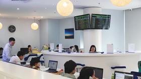 CTCK: Nghèo nghiệp vụ, mở room khó hút NĐT