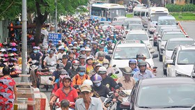 TPHCM dừng thu các khoản thu phí, lệ phí hết hiệu lực