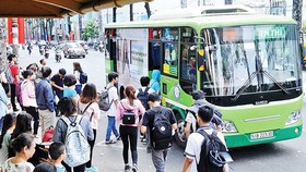 Tăng cường xe buýt phục vụ lễ hội Nghinh Ông Cần Giờ