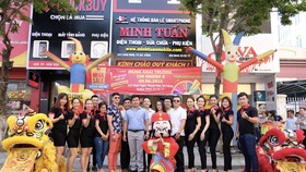 Minh Tuấn Mobile ngày khai trương cửa hàng ở Đà Nẵng