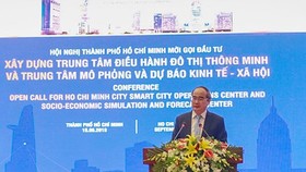Secretary of HCMC Party Committee Nguyen Thien Nhan speaks at the conference. (Photo: Sggp)