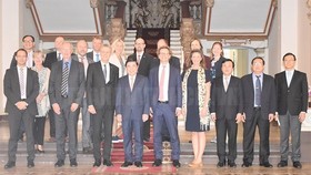Chairman of the People’s Committee of HCM City Nguyen Thanh Phong and the delegation of Sweden’s Uppsala County