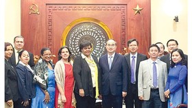 Secretary of the Ho Chi Minh City Party Committee Nguyen Thien Nhan receives Olga Lodia Tapia Iglesias, Secretary of the Communist Party of Cuba (CPC) Central Committee