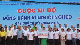 Annual charity walk for poor raises VND 6.8 billion.