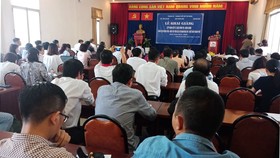 Toàn cảnh lễ khai giảng lớp học. Ảnh: NGỌC CẨM