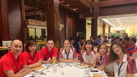 Thầy trò đội tuyển U.23 Việt Nam tại tiệc khai mạc Cúp hoà bình châu Á 2019.