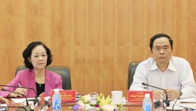 Trưởng Ban Dân vận Trung ương Trương Thị Mai và Chủ tịch Ủy ban Trung ương MTTQ Việt Nam Trần Thanh Mẫn chủ trì cuộc họp. Ảnh: matran