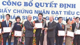 Lễ công bố quyết định phong tặng GS-PGS