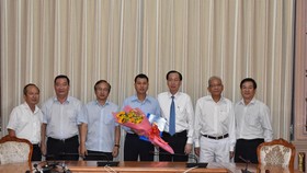 Ông Nguyễn Bạch Hoàng Phụng làm Phó Chủ tịch UBND quận 2