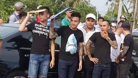 Bắt đối tượng thứ ba trong vụ giang hồ vây xe công an