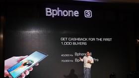 Bkav chính thức mở bán Bphone 3 ở Myanmar