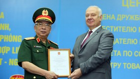 Tổng thống Putin tặng Thượng tướng Nguyễn Chí Vịnh Huân chương Hữu nghị của Liên bang Nga