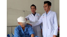 Surgeons perform scalp reattachment on woman after labor accident