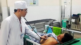Hospitals offer flat pay to stop doctors leaving public hospitals to go private