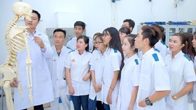HCMC public senior high schools reduce admission quota for vocational training