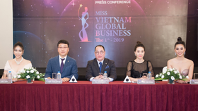 The judging pannel of the pageant (Photo: vnexpress.net)