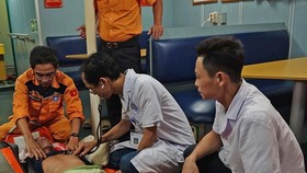 Sick angler rescued in sea off Hoang Sa Islands