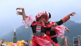 Visitors to the festival will have chance to enjoy traditional dances of ethnic people (Photo: vietnamnet.vn)