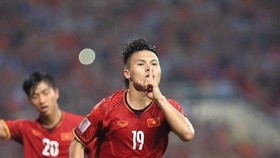 Nguyen Quang Hai (shirt No.19) (Source: VNA)