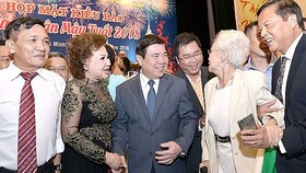 Meeting welcoming the Lunar New Year between overseas Vietnamese is an annual activity of Ho Chi Minh City (Photo:Viet Dung)