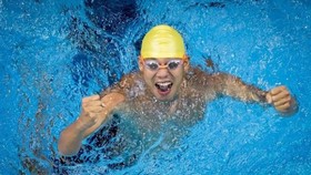 Vietnamese swimmer Vo Thanh Tung secures a silver from the World Para Swimming World Series in Singapore on Sunday. (Photo:zing.vn)