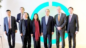 Secretary of the HCMC Party Committee Nguyen Thien Nhan and his delegation visit High Tech Campus of Eindhoven