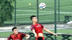 Vietnam's U23 players practise for a friendly match against Myanmar on June 7 in Phu Tho province's Viet Tri stadium. (Photo vietbao.vn)
