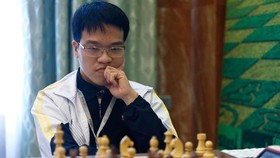 Vietnamese Grandmaster Le Quang Liem triumphs in the standard chess category of the 2019 Asian Continental Chess Championship. (Photo: VNA)